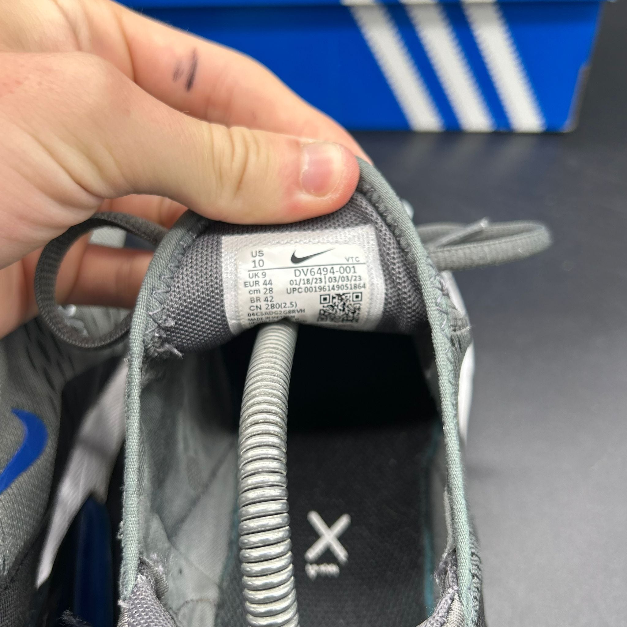 Nike Air Max 270 – Cool Grey / Blue EU 44