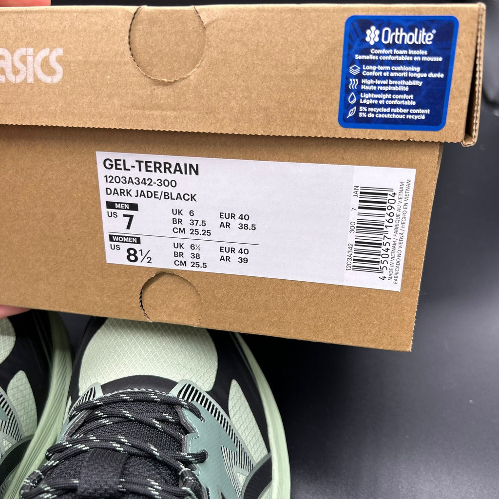 Asics Gel-Terrain — US 7 / EU 40