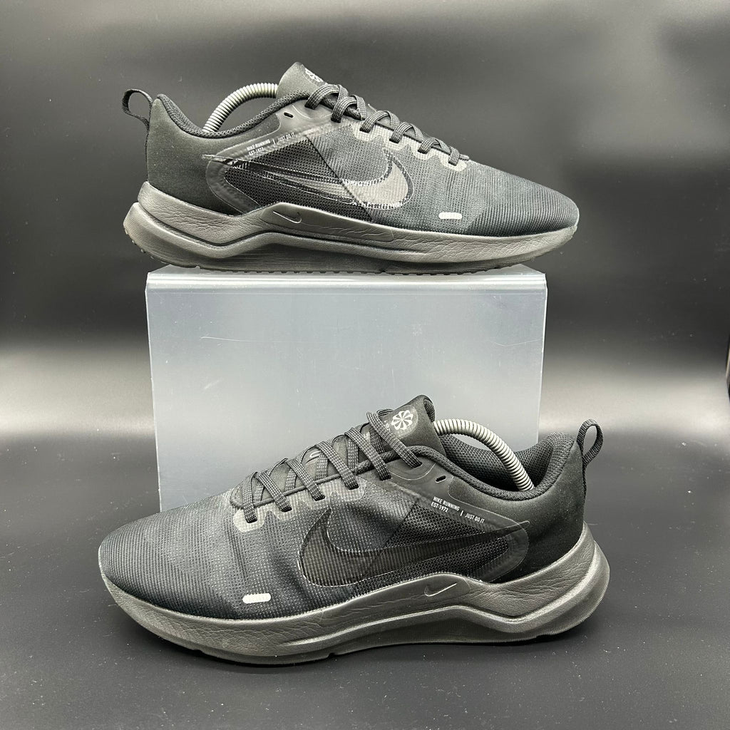 Nike Downshifter 12 — US 9 / EU 42,5