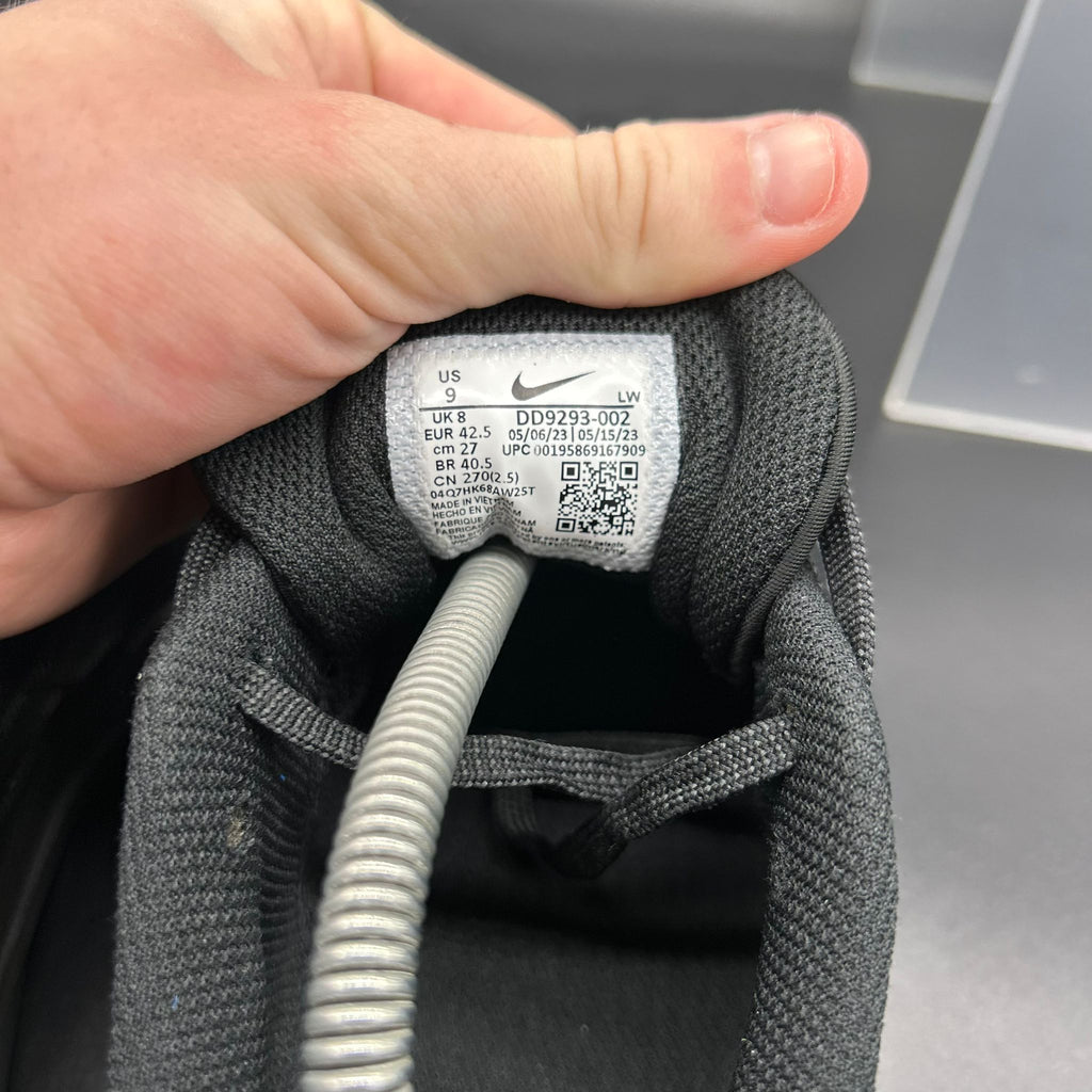Nike Downshifter 12 — US 9 / EU 42,5