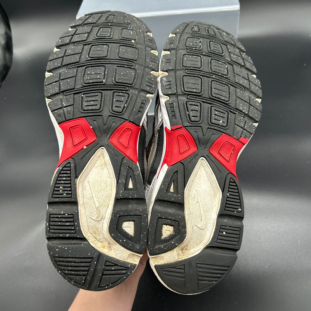 Nike Initiator — Silver/Black/Red (Used)