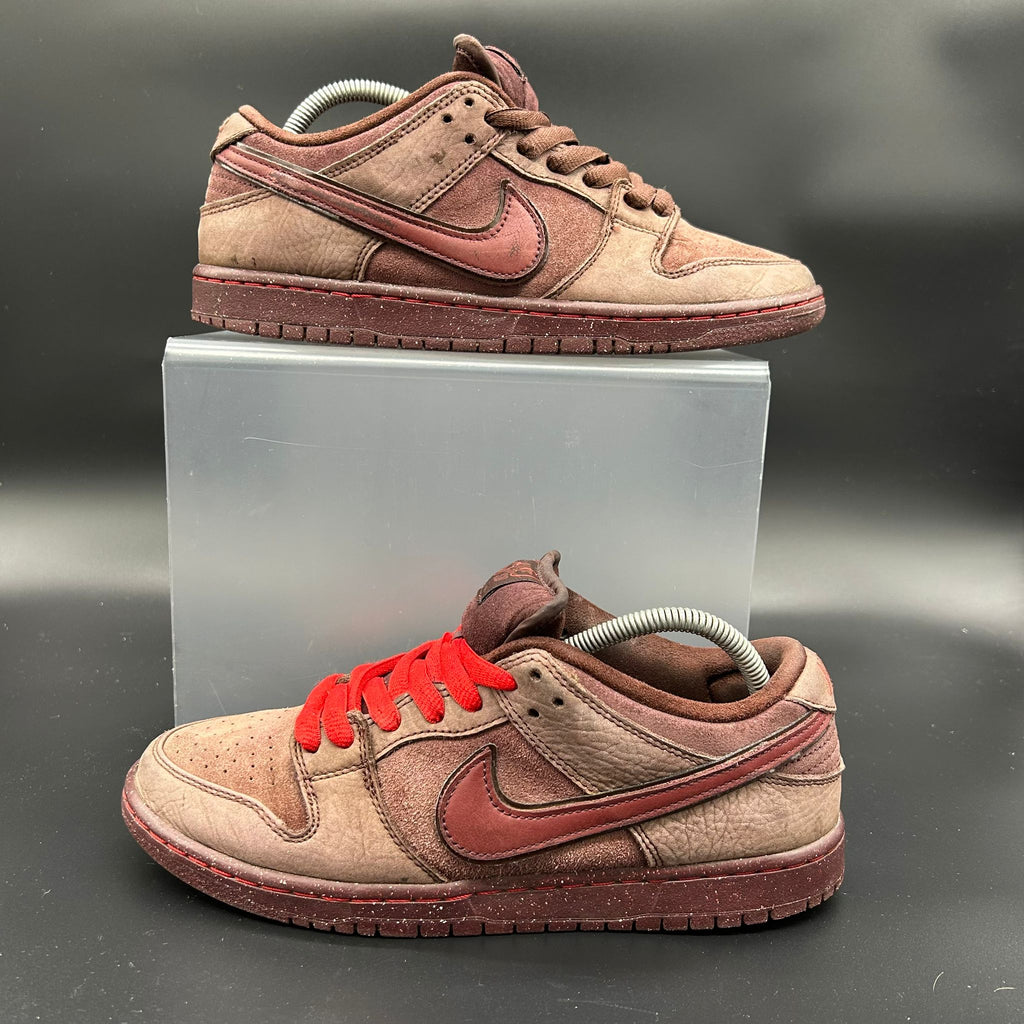 Nike SB Dunk Low Pro — Chocolate/Team Red (Used)