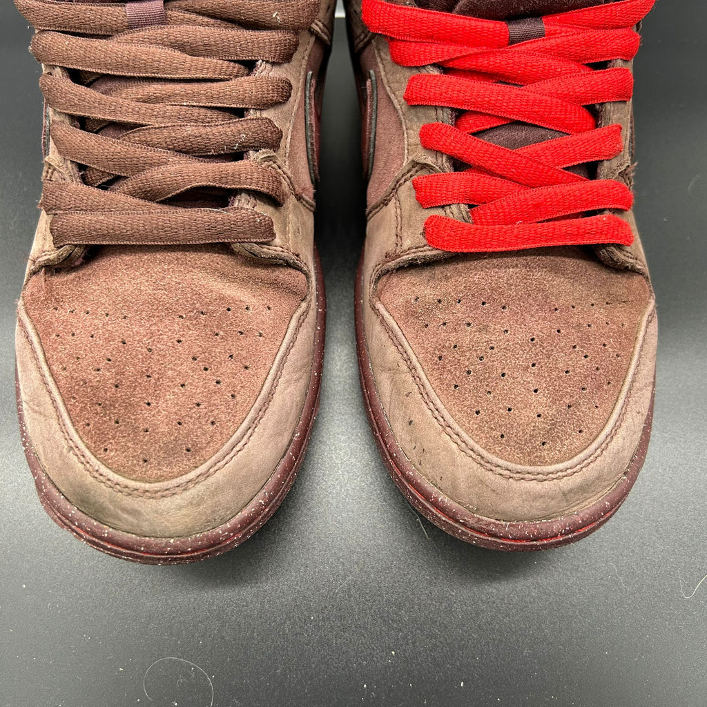 Nike SB Dunk Low Pro — Chocolate/Team Red (Used)