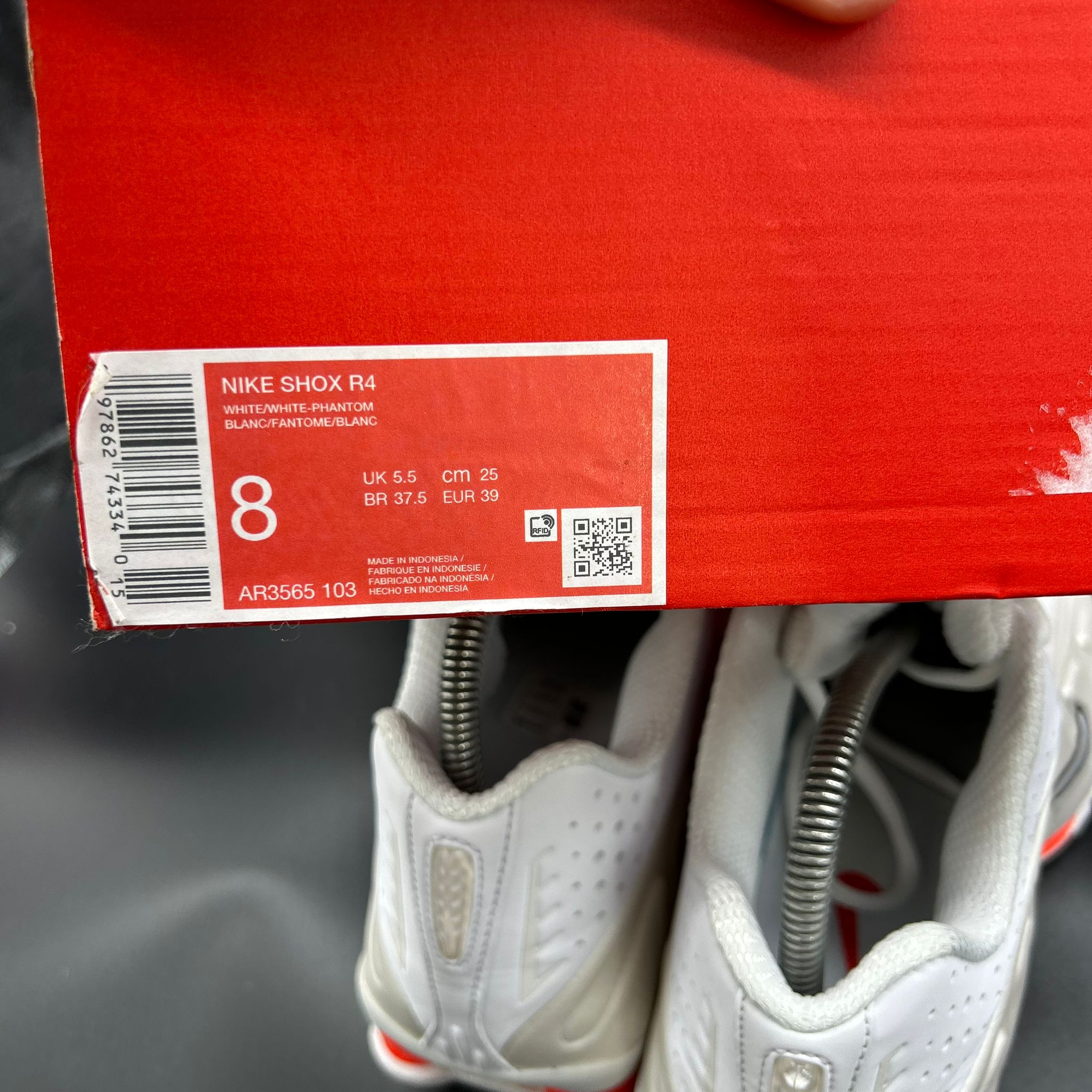 Nike Shox R4 — White/White-Phantom (Brand New)