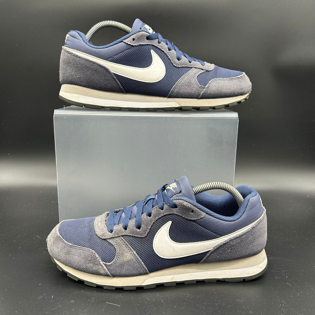 Nike MD Runner 2 – Midnight Navy/Wolf Grey – EU 42.5