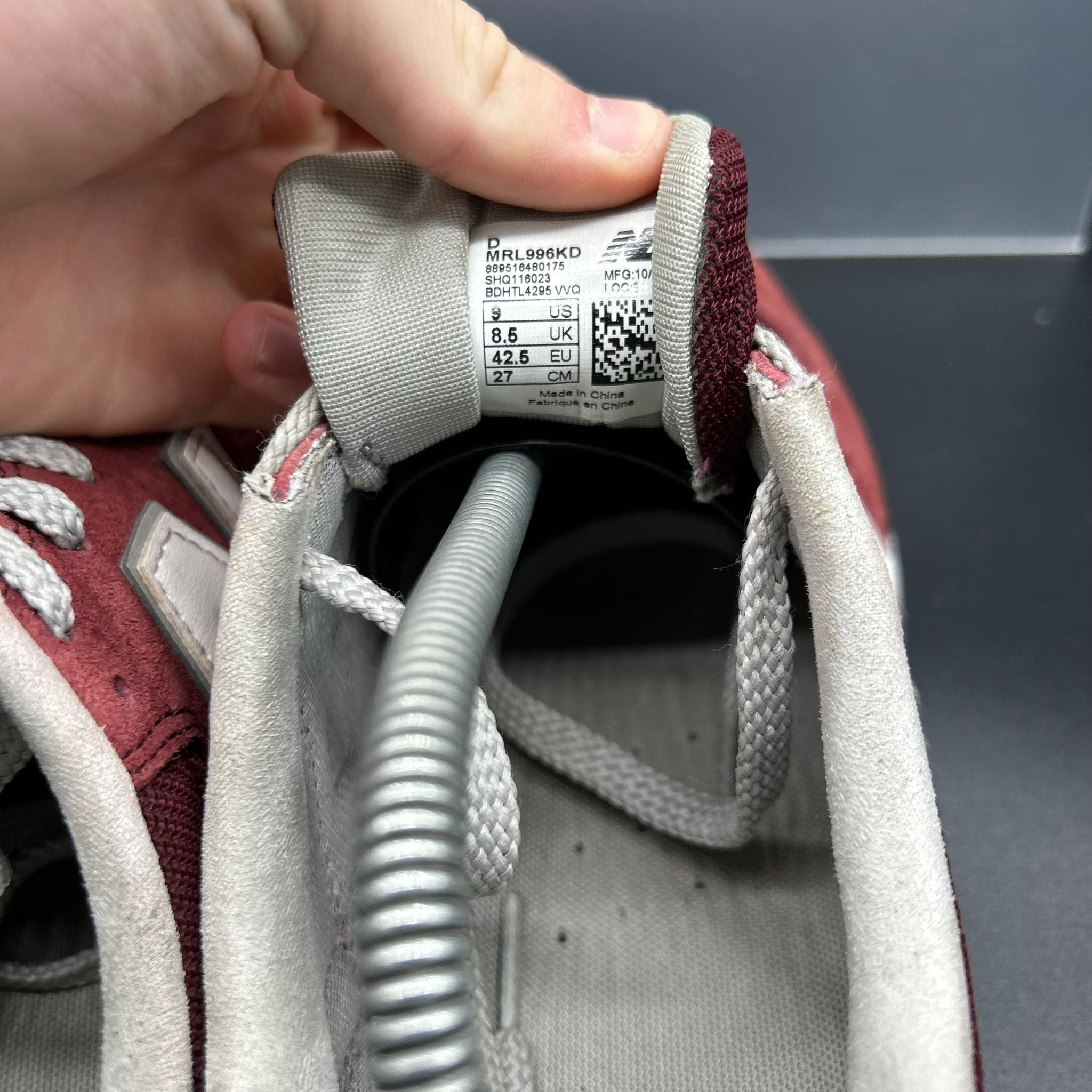 New Balance 996 – Burgundy / White – EU 42.5 / US 9 (Used)