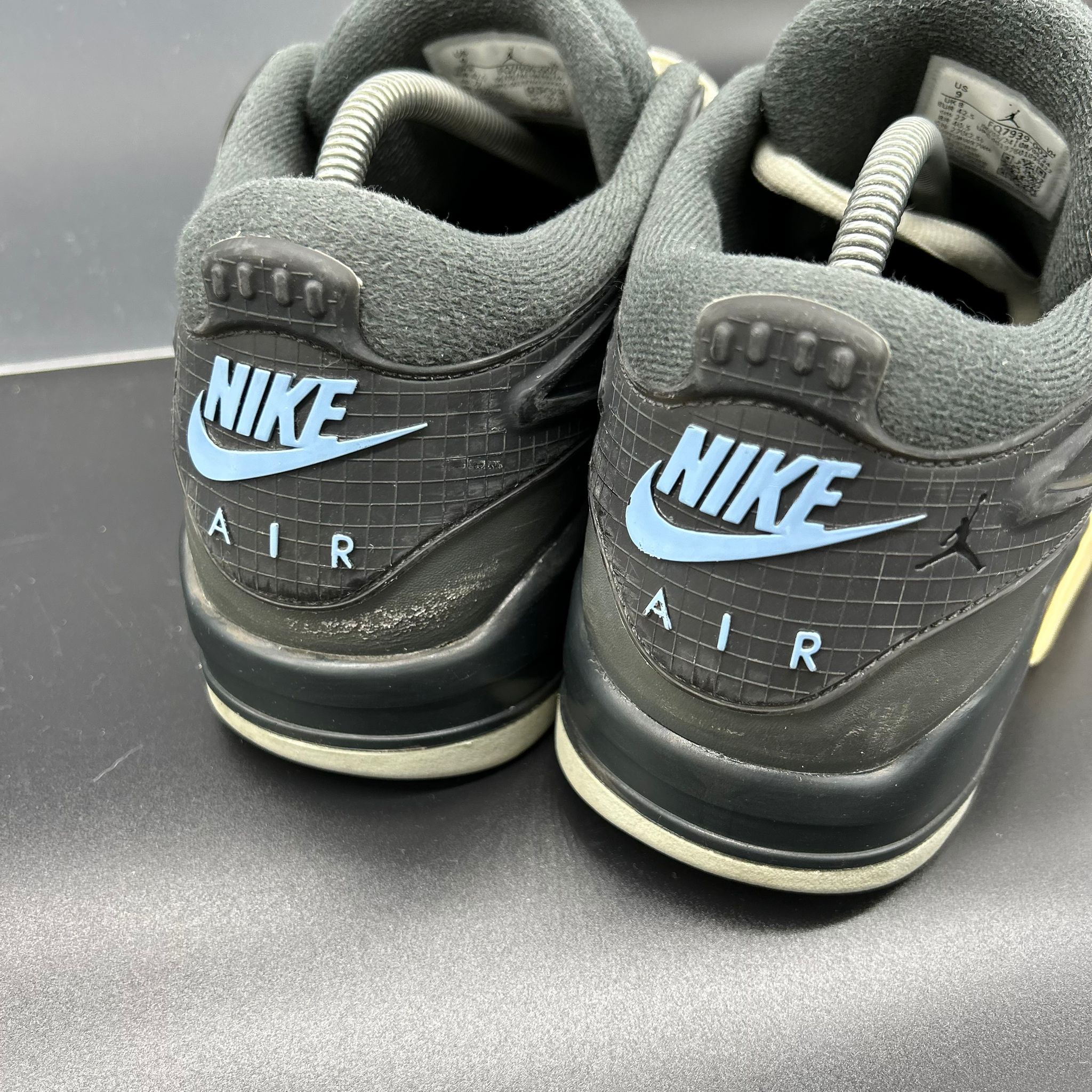Air Jordan 4 RM – Black / University Blue – EU 42.5 / US 9 (Used)