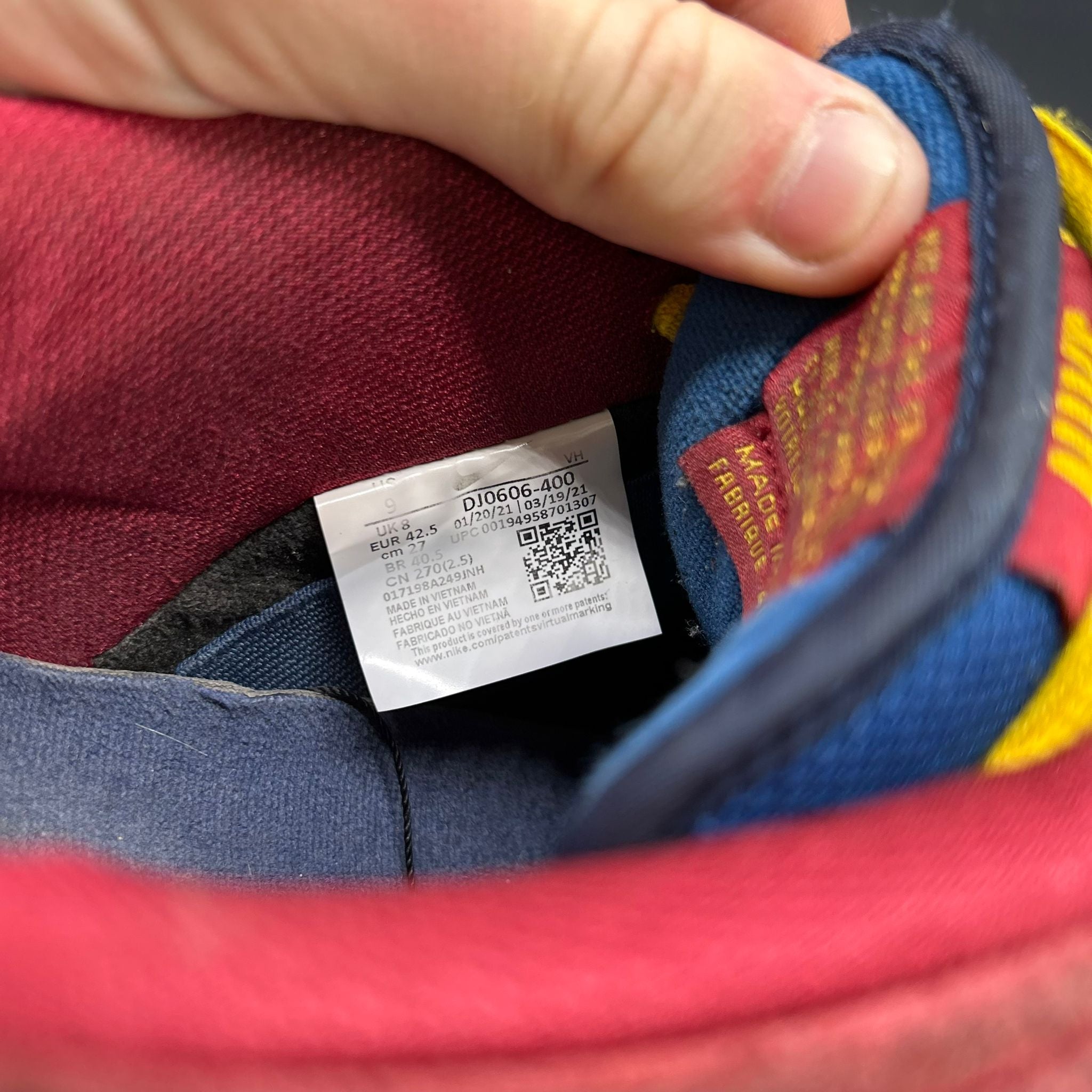 Nike SB Dunk Low – Barcelona – EU 42.5 / US 9 (Used)