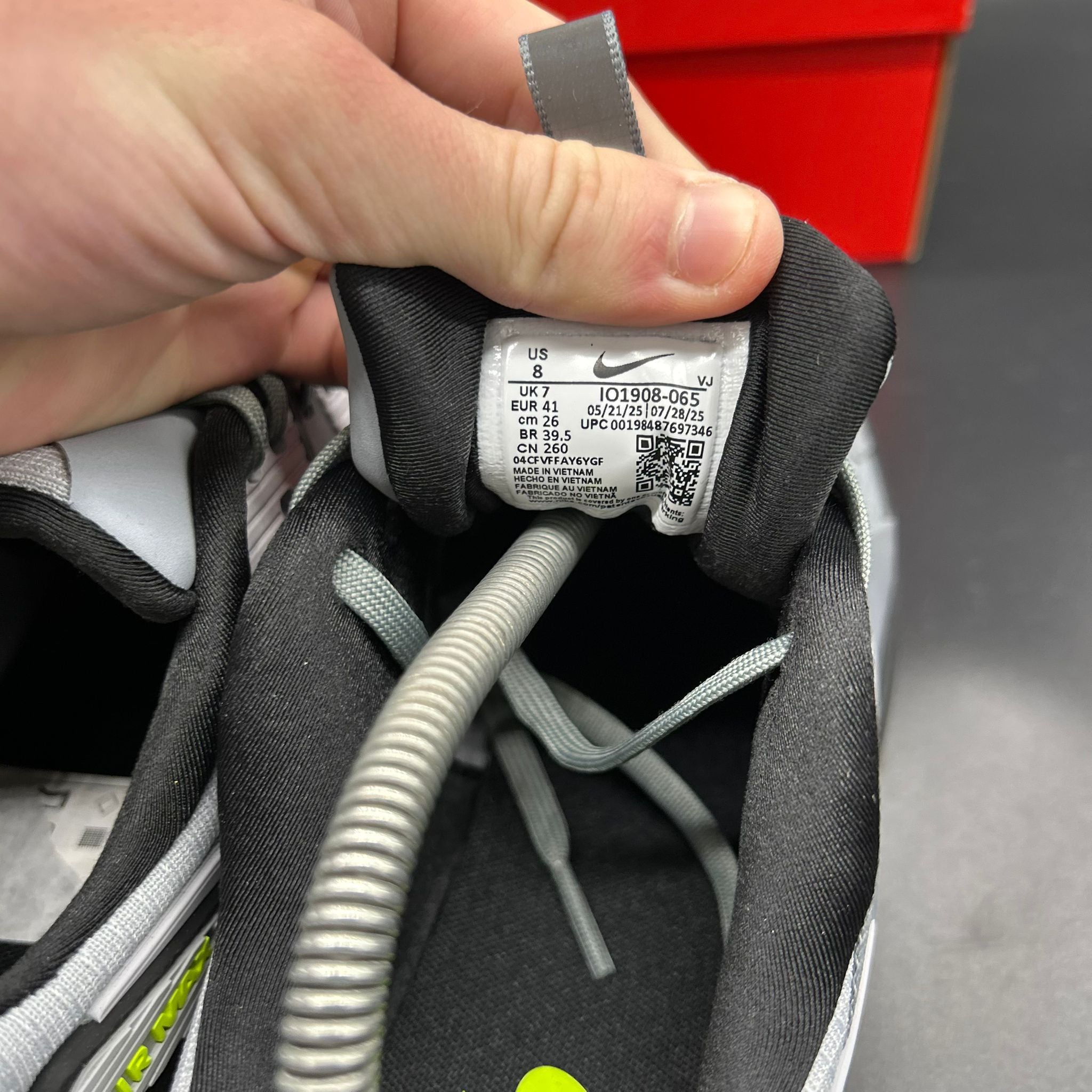 Nike Air Max 90 Drift – Cool Grey/Wolf Grey-Volt-Black – EU 41 / US 8 (Brand New with Box)