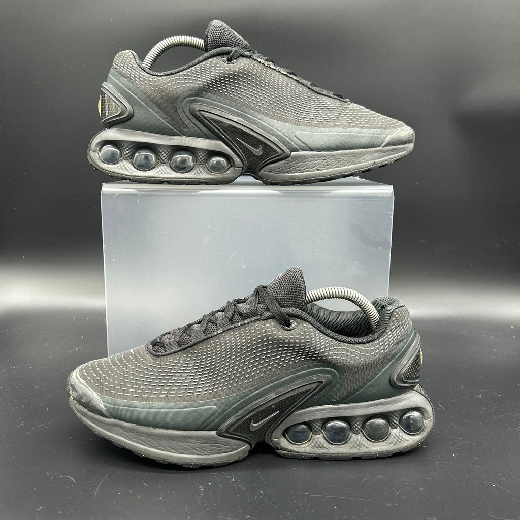 Nike Air Max DN (Used) – US 8 / EU 41