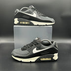 Nike Air Max 90 (Used) – US 8.5 / EU 42