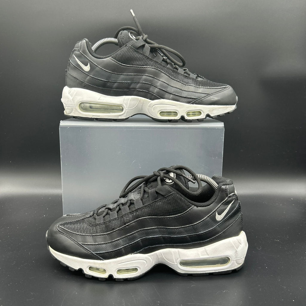 Nike Air Max 95 – EU 42 / US 10 (Used)