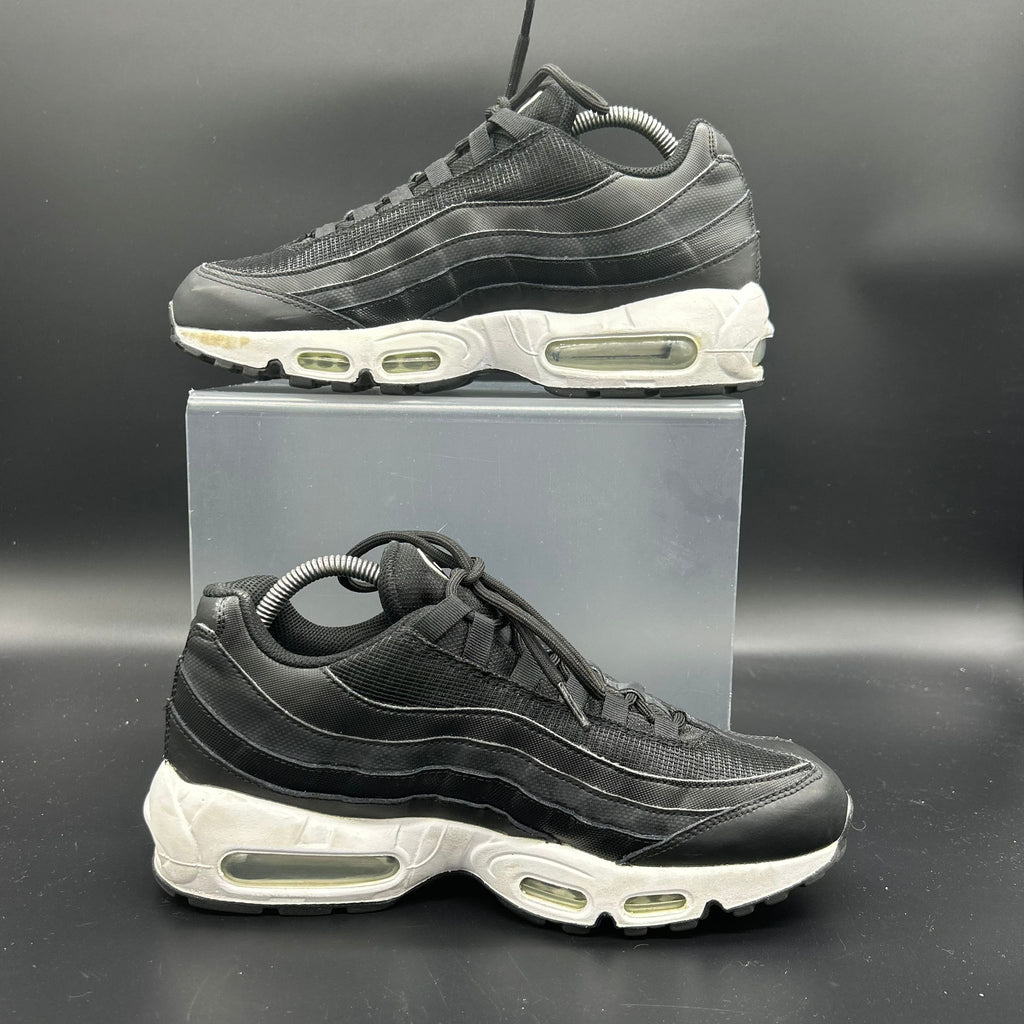 Nike Air Max 95 – EU 42 / US 10 (Used)