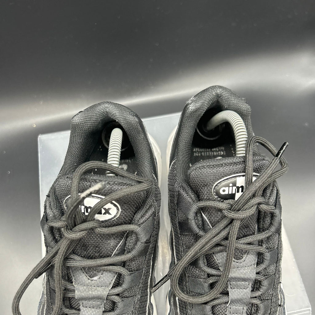 Nike Air Max 95 – EU 42 / US 10 (Used)