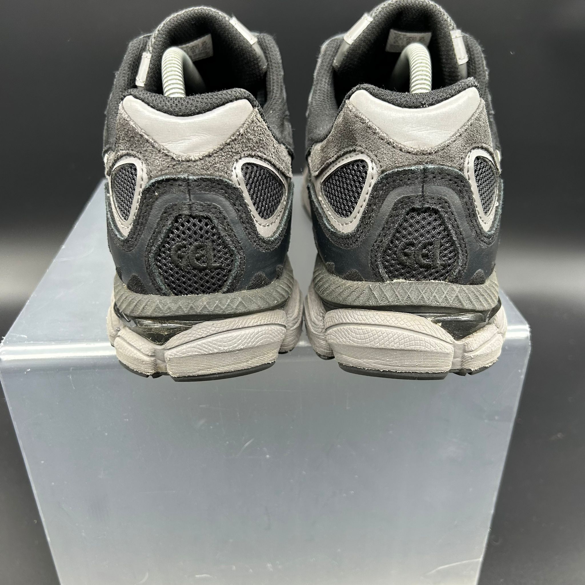 Asics Gel NYC – EU 43.5 (Black / Graphite Grey)