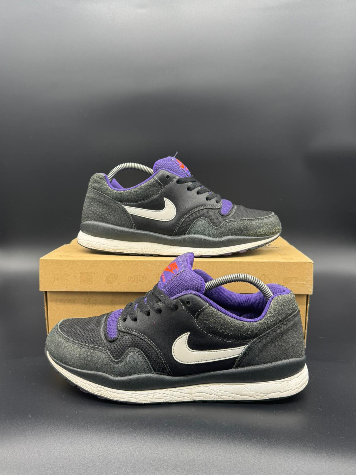 Nike Air Safari LE '12 – Anthracite / White / Black / Court Purple