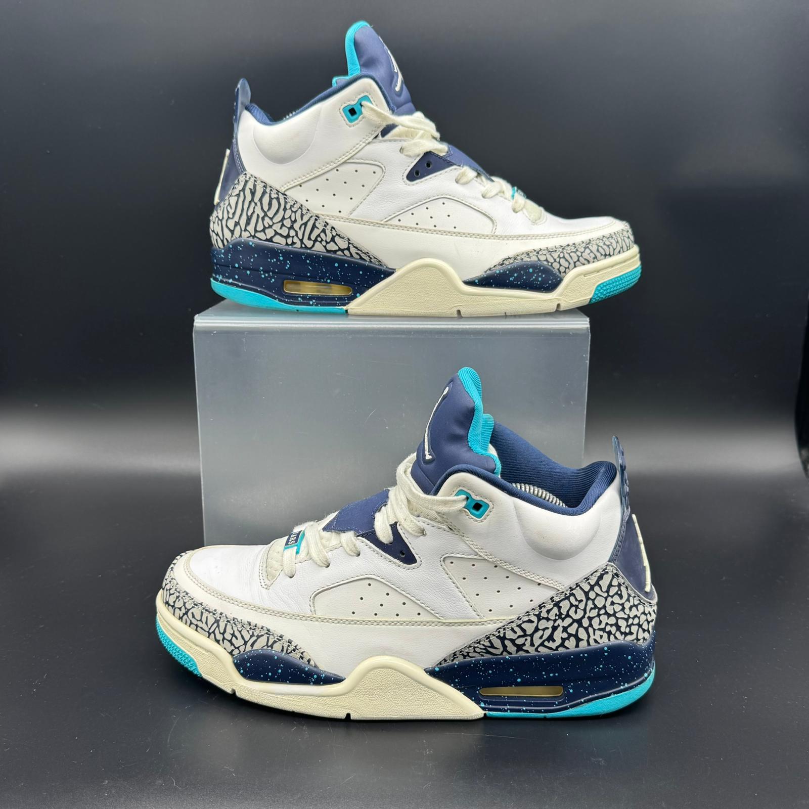 Jordan Son of Mars Low (2014) – White/Midnight Navy-Turquoise Blue – EU 43