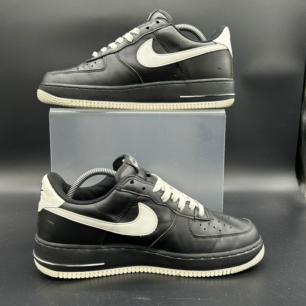 Nike Air Force 1 Low '04 – Black/White