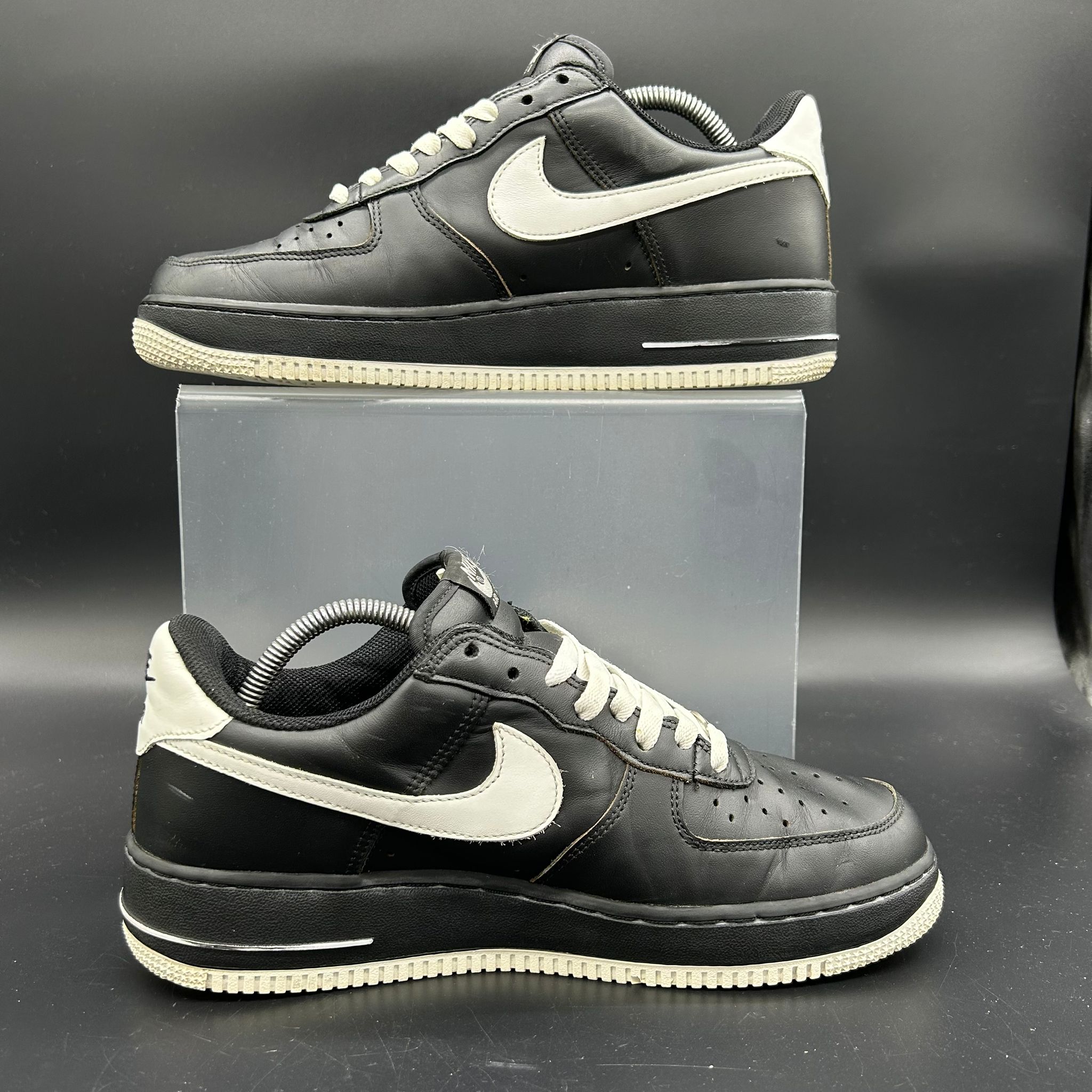 Nike Air Force 1 Low '04 – Black/White