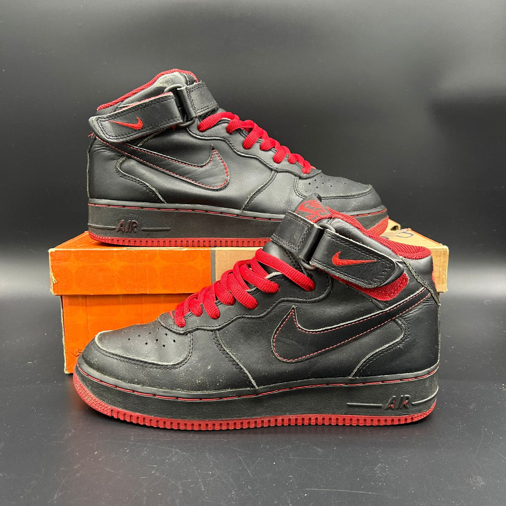 Nike Air Force 1 Mid Black/Varsity Red (2002) – Used