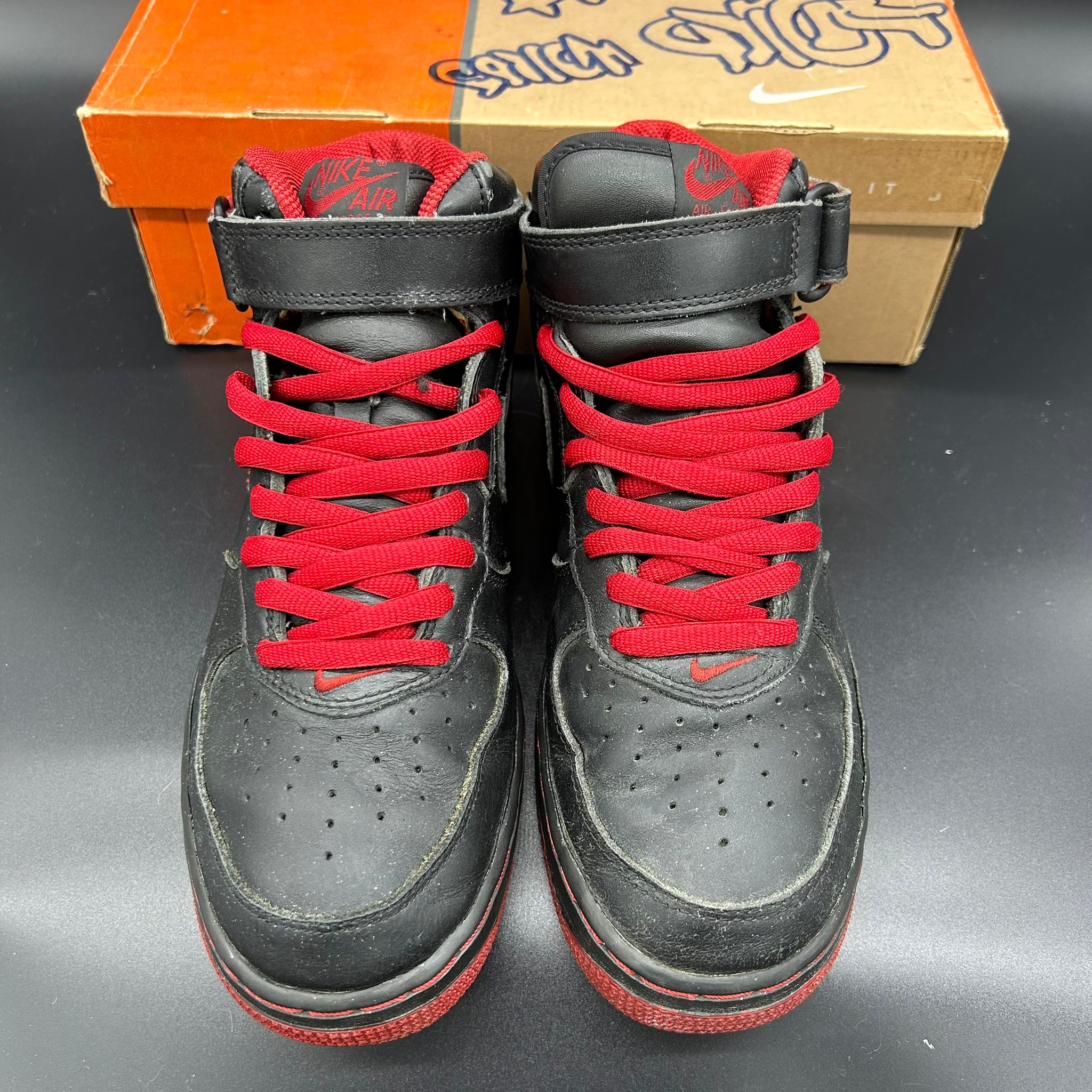 Nike Air Force 1 Mid Black/Varsity Red (2002) – Used