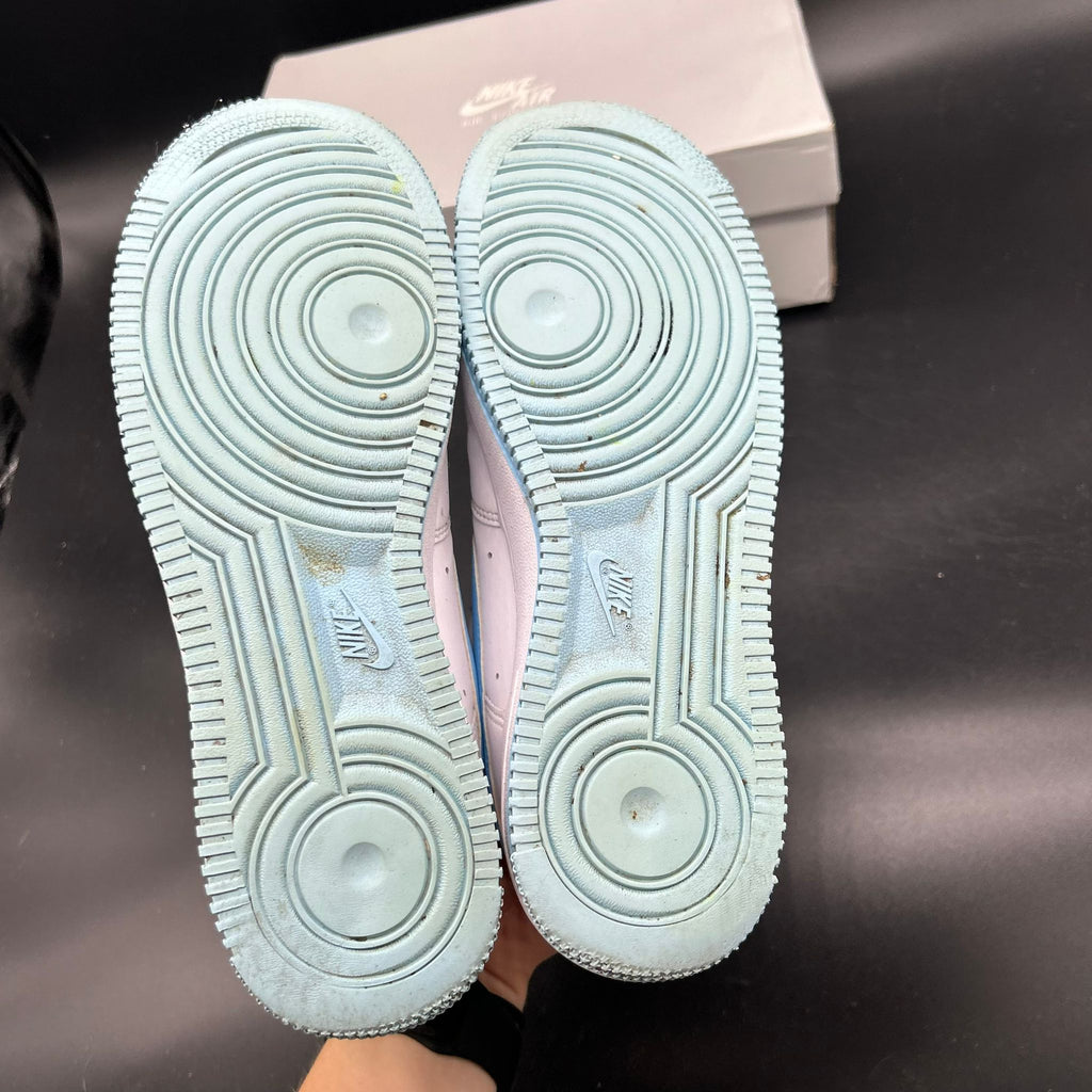 Nike Air Force 1 White University Blue - doos label