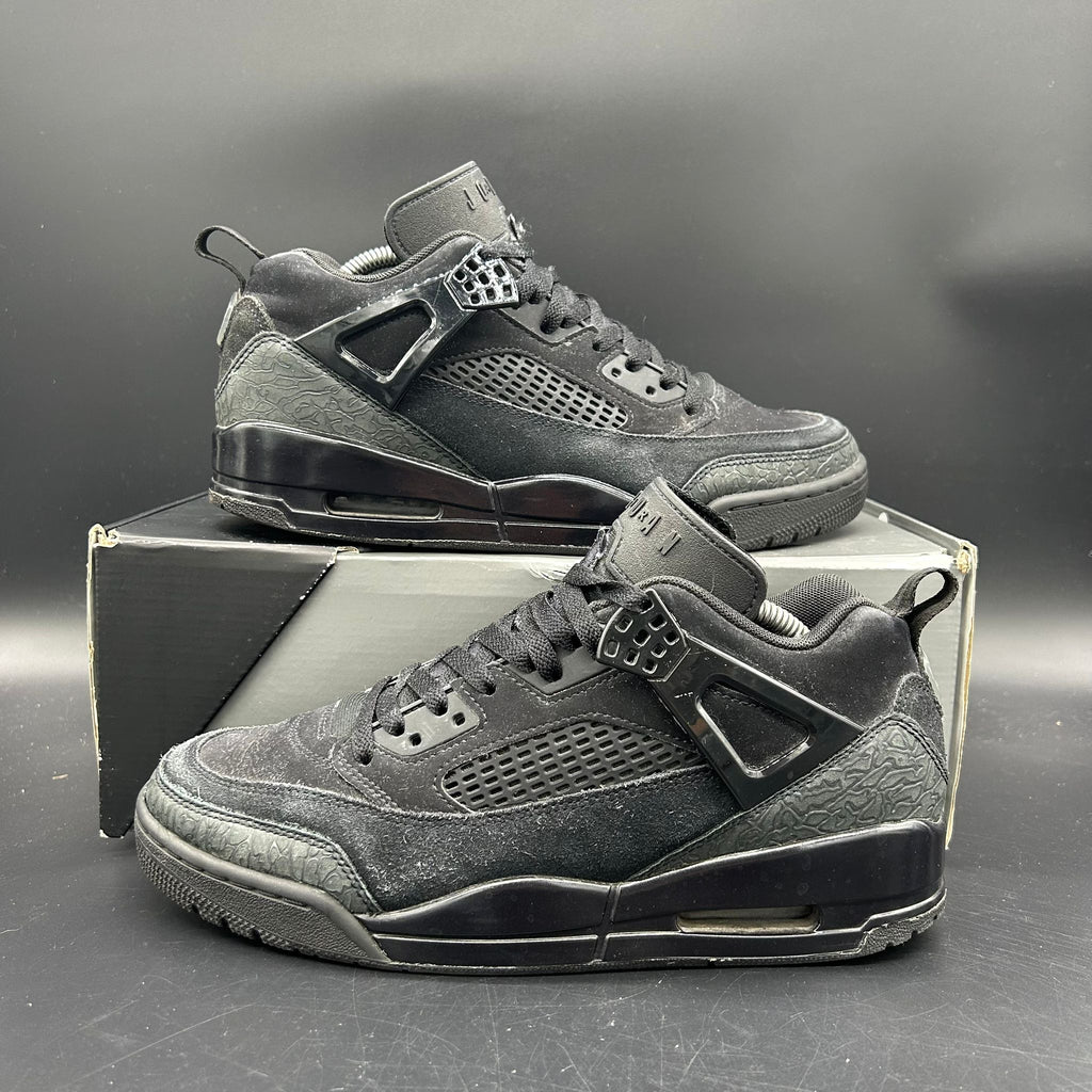 Jordan Spizike Low Black EU 42.5 - bovenaanzicht met doos