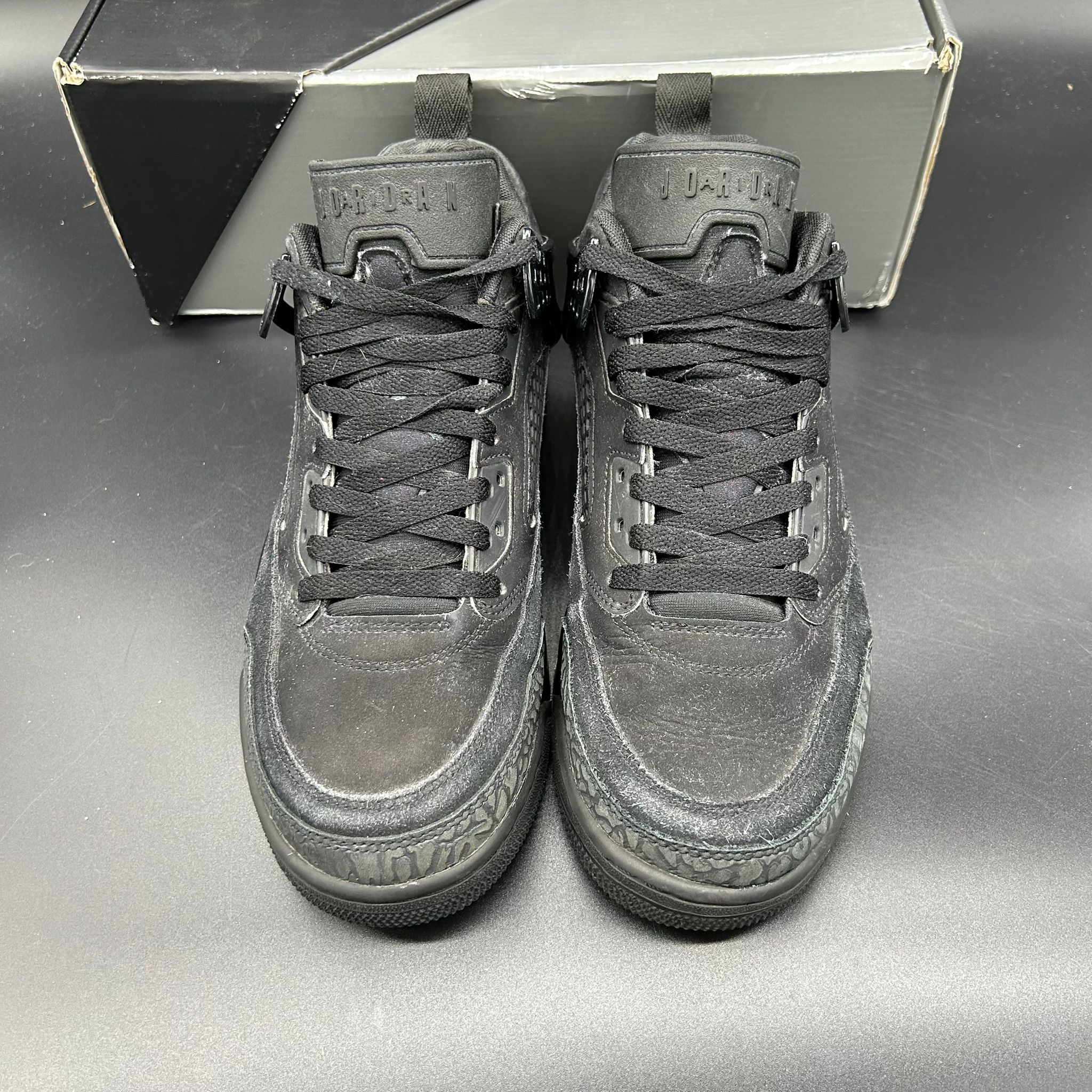 Jordan Spizike Low Black EU 42.5 - hak detail Brooklyn